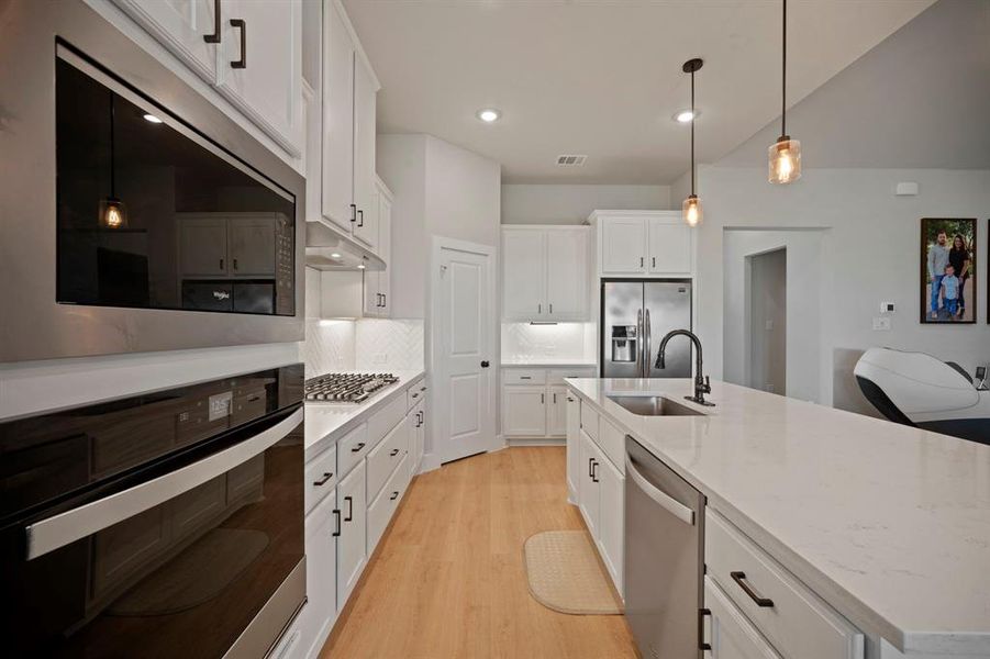 Furnished interior view inside a new home in , Waxahachie (Image 14).