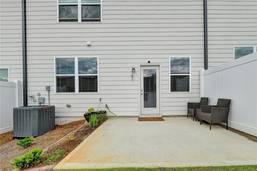 Exterior details and patio area of a home in , Auburn (Image 23).