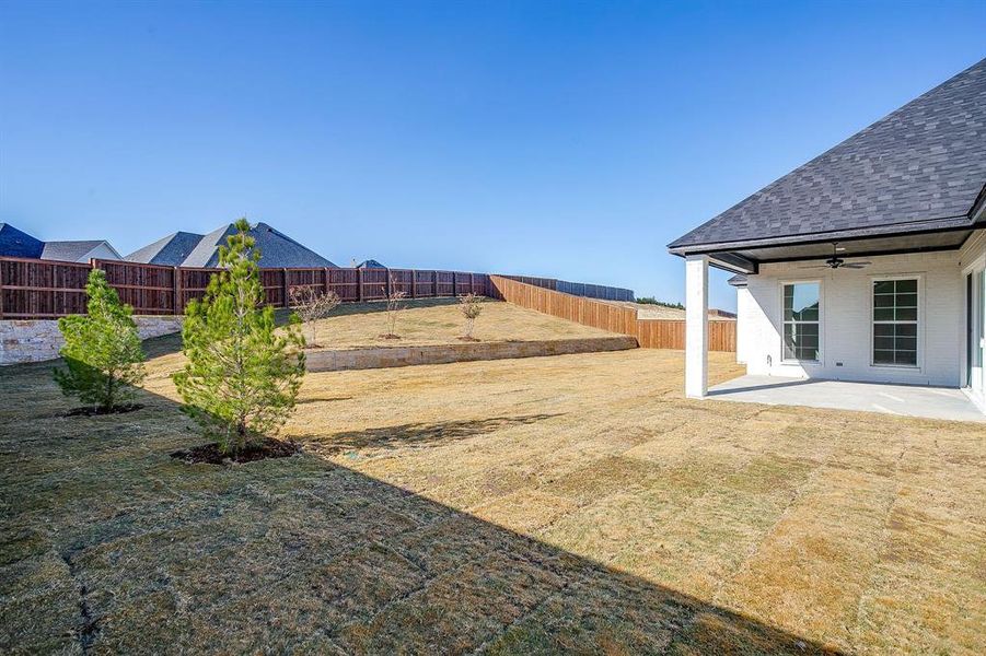 Exterior details and patio area of a home in Whitestone Heights, Benbrook (Image 3).