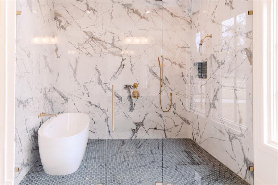 High end finishes throughout