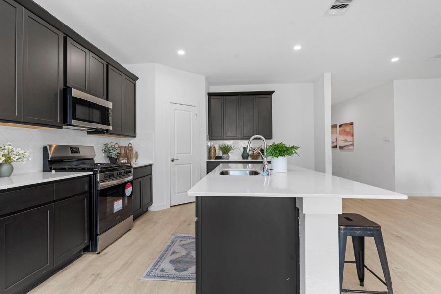 *Images and 3D tour are for illustration only and options may vary from home as built. *Images and 3D tour are for illustration only and options may vary from home as built.