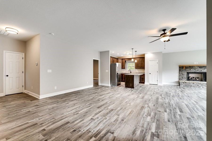 Spacious, unfurnished interior of a new home in , Whittier (Image 21).