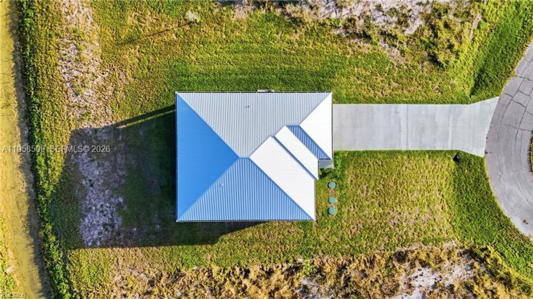 Exterior details and patio area of a home in , Labelle (Image 20).
