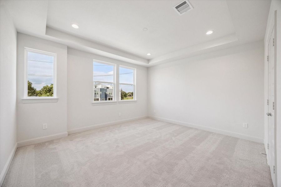 Spacious, unfurnished interior of a new home in Hardy Skyline, Houston (Image 10). Spacious, unfurnished interior of a new home in Hardy Skyline, Houston (Image 10).