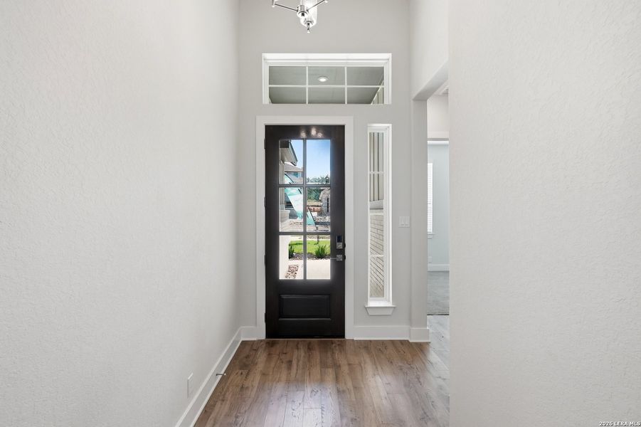 Spacious, unfurnished interior of a new home in Esperanza 50's, Boerne (Image 42).