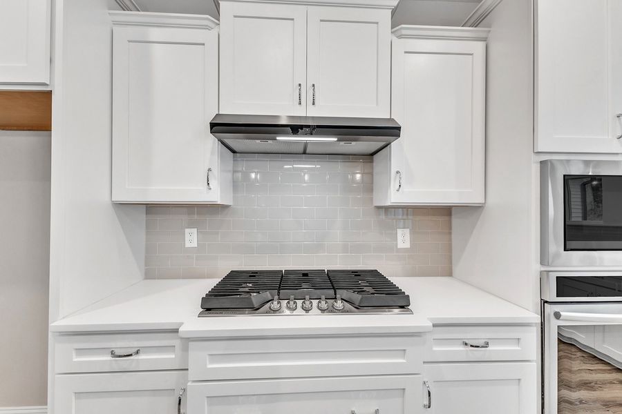 Representative interior finishes for a home built from the The Highland by RobuckHomes in Kennebec Crossing, Angier (Image 23). Representative interior finishes for a home built from the The Highland by RobuckHomes in Kennebec Crossing, Angier (Image 23).