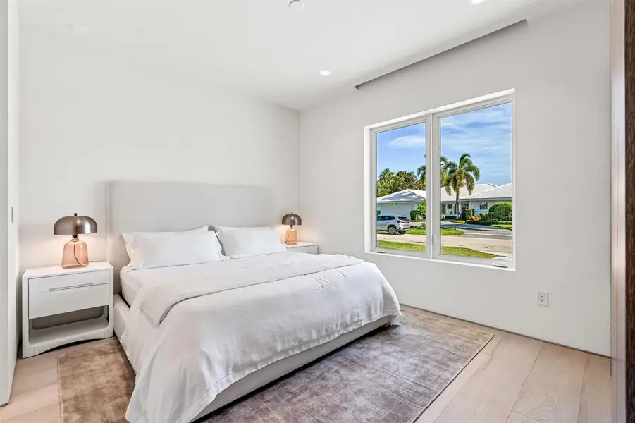 BEDROOM_2