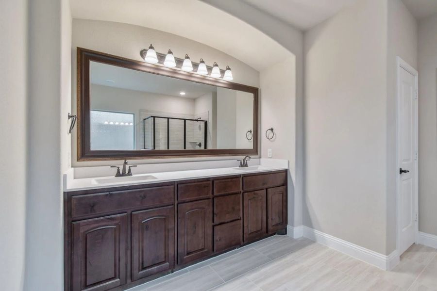 Image 239 representing the Concept 2373 by Landsea Homes in Coyote Crossing, Godley, TX. Image 239 representing the Concept 2373 by Landsea Homes in Coyote Crossing, Godley, TX.