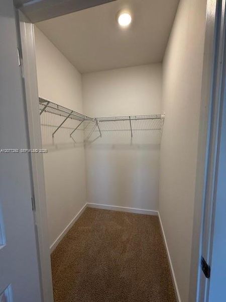 Spacious, unfurnished interior of a new home in , Homestead (Image 9).