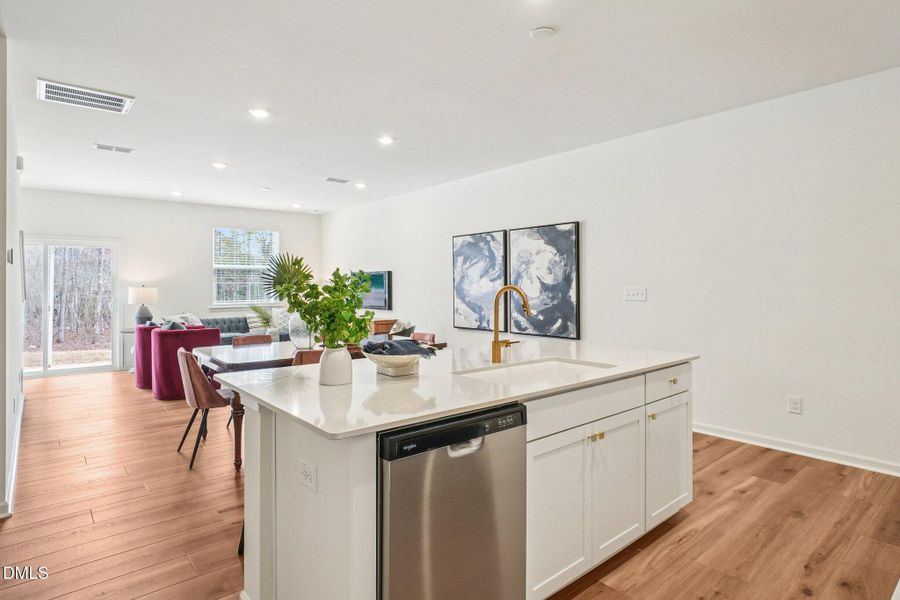 16-web-or-mls-Parker Ln-S1202-016