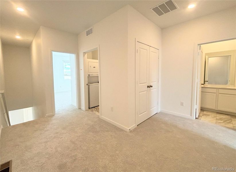 Spacious, unfurnished interior of a new home in , Centennial (Image 11).