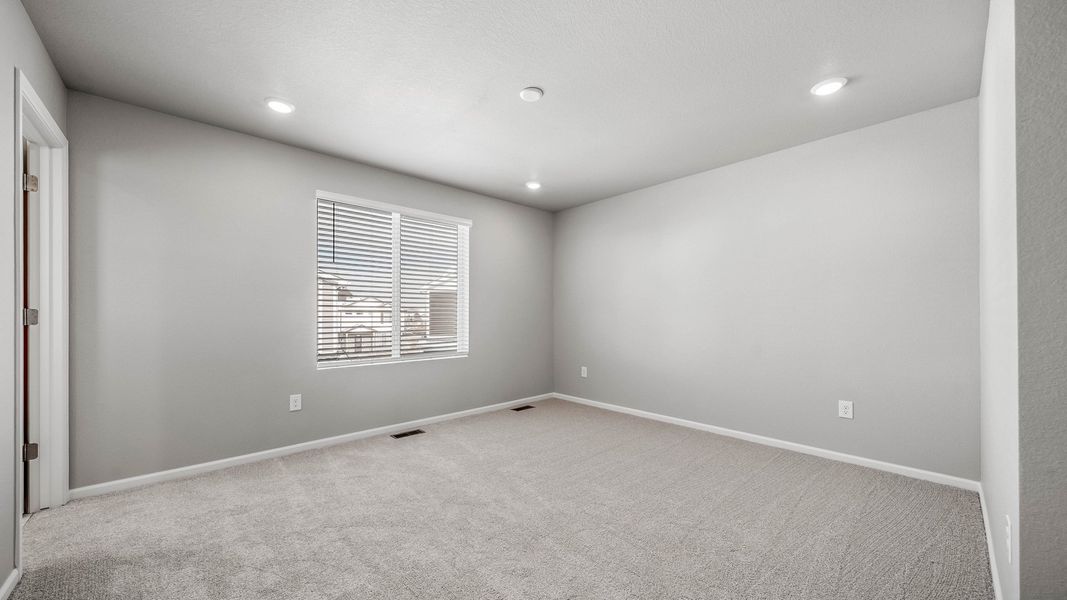 Spacious, unfurnished interior of a new home in Thompson River Ranch, Johnstown (Image 18). Spacious, unfurnished interior of a new home in Thompson River Ranch, Johnstown (Image 18).