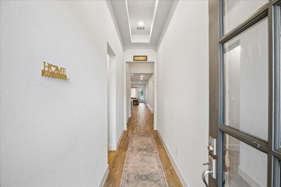 Spacious, unfurnished interior of a new home in Valencia, Manvel (Image 19). Spacious, unfurnished interior of a new home in Valencia, Manvel (Image 19).