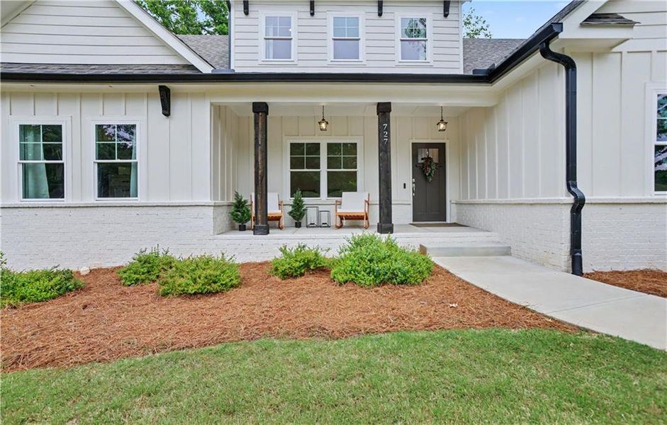 Exterior details and patio area of a home in , Hoschton (Image 4).