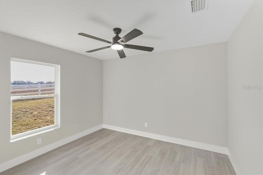 Spacious, unfurnished interior of a new home in , Hernando (Image 31).