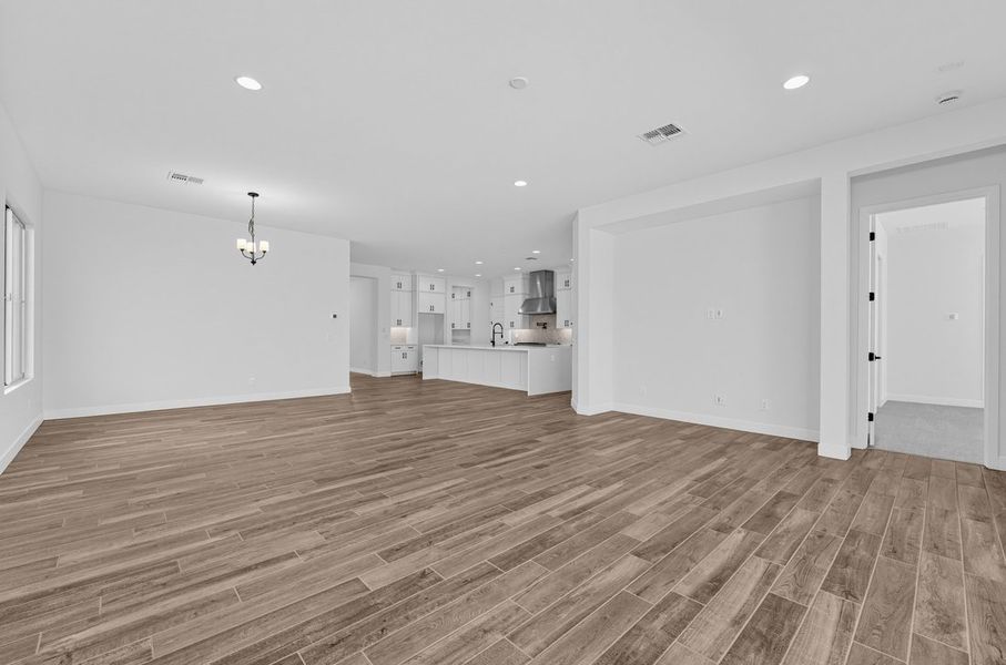 Spacious, unfurnished interior of a new home in Legado, Queen Creek (Image 15).