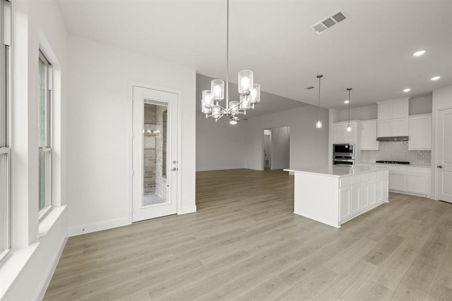 409 Day Break- Dining-2