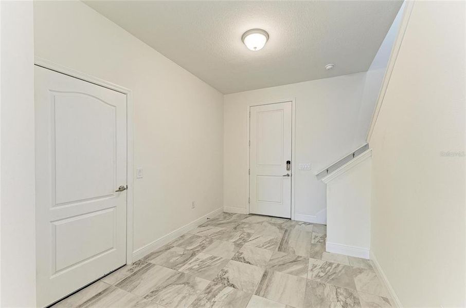 Spacious, unfurnished interior of a new home in , Sarasota (Image 48).