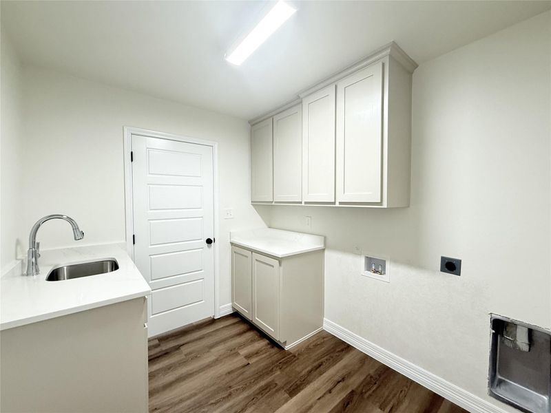 Furnished interior view inside a new home in , Belton (Image 5).