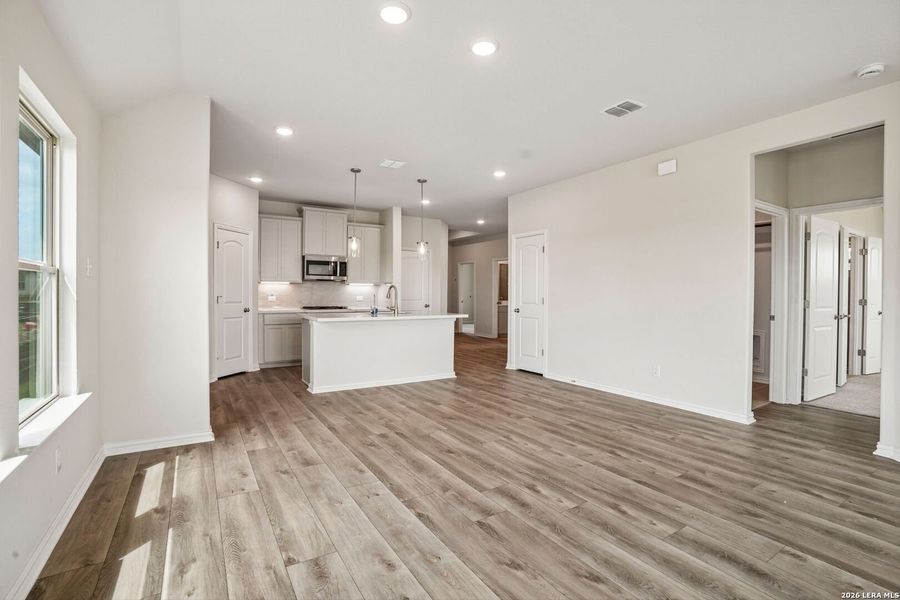Spacious, unfurnished interior of a new home in Prairie Green, Converse (Image 30).