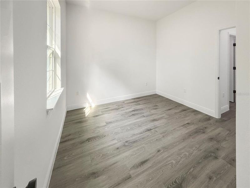 Spacious, unfurnished interior of a new home in , Ocala (Image 21).