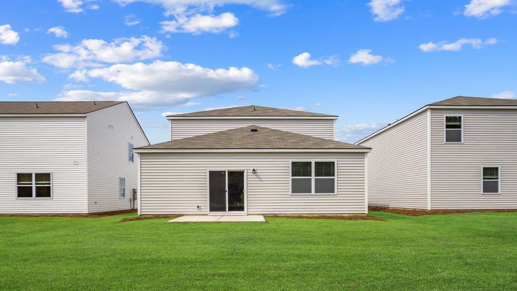 Exterior details and patio area of a home in Rice Hope, Port Wentworth (Image 3).