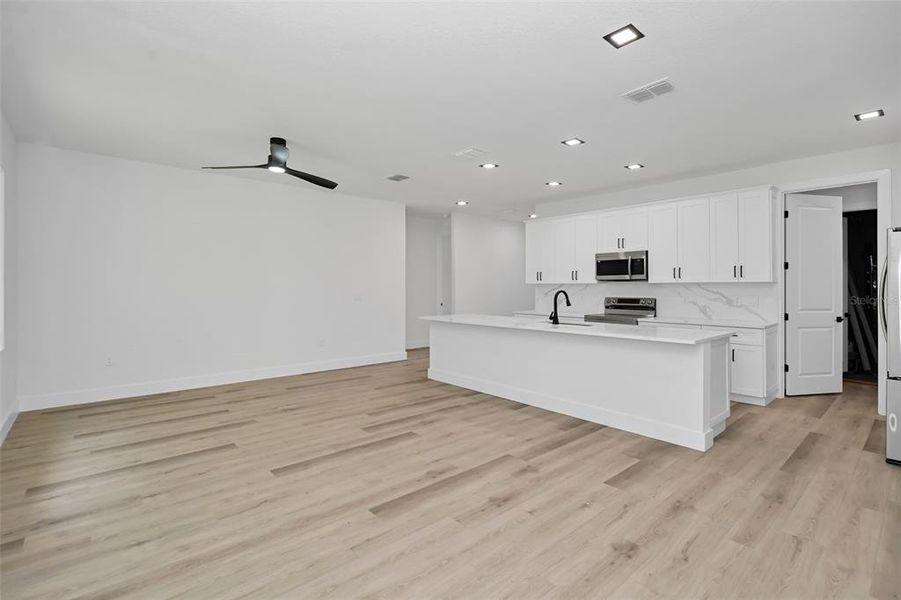 Spacious, unfurnished interior of a new home in , Dunnellon (Image 15). Spacious, unfurnished interior of a new home in , Dunnellon (Image 15).