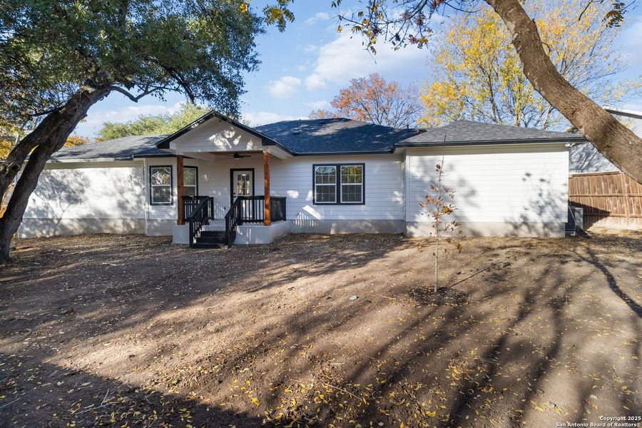 Exterior details and patio area of a home in , San Antonio (Image 27).