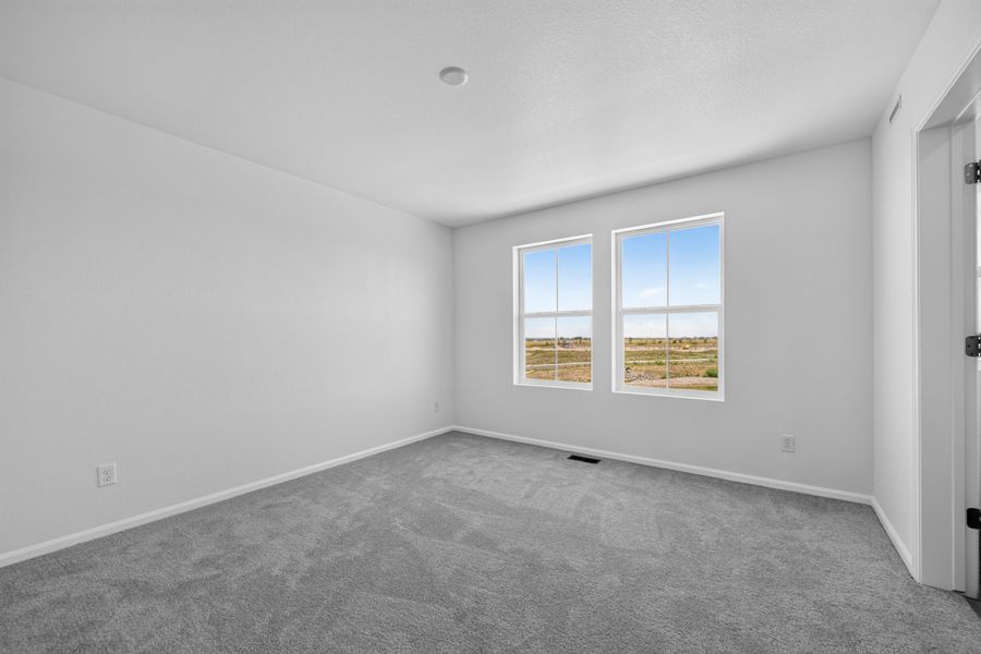 Spacious, unfurnished interior of a new home in Lake Bluff, Greeley (Image 16). Spacious, unfurnished interior of a new home in Lake Bluff, Greeley (Image 16).