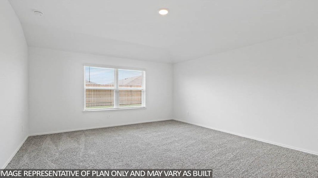 Spacious, unfurnished interior of a new home in Venetian Pines, Conroe (Image 7).