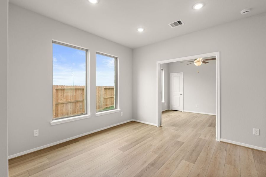 4br New Home in Richmond, TX.  - Slide 12