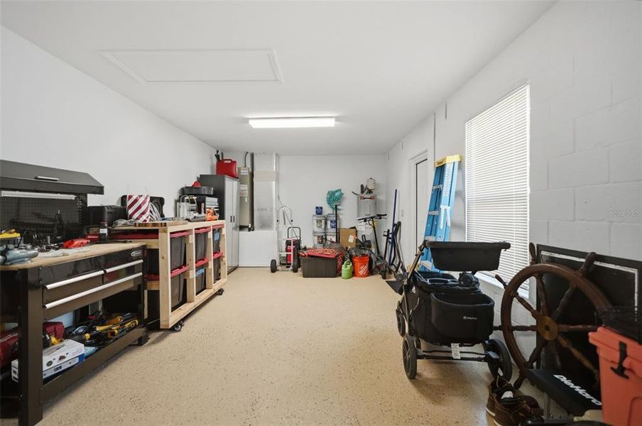 Furnished interior view inside a new home in , Spring Hill (Image 13).