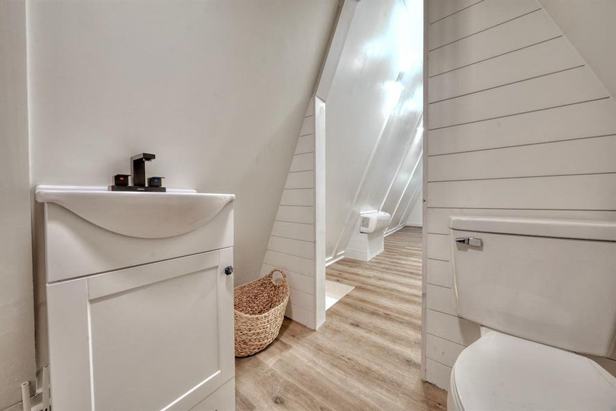 Furnished interior view inside a new home in , Lindale (Image 8).
