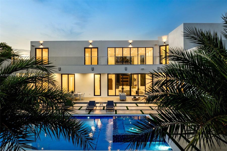 Exterior details and patio area of a home in , Pinecrest (Image 4).