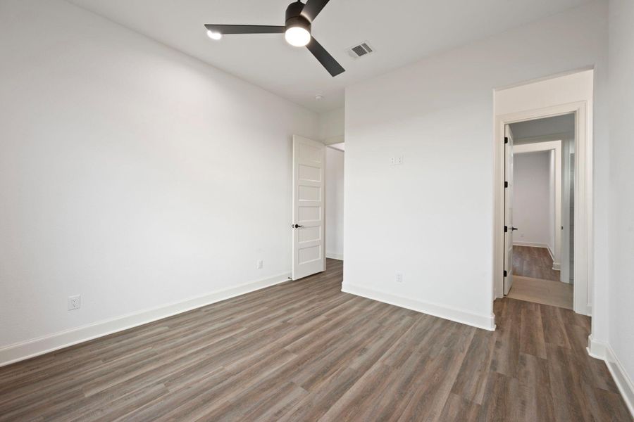 Spacious, unfurnished interior of a new home in , Bryan (Image 26).