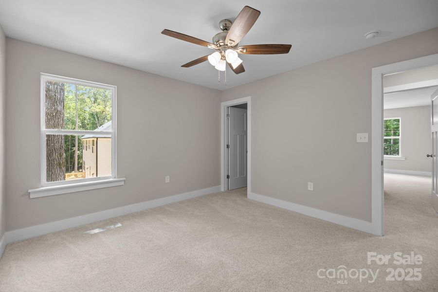 Spacious, unfurnished interior of a new home in , Waxhaw (Image 25). Spacious, unfurnished interior of a new home in , Waxhaw (Image 25).