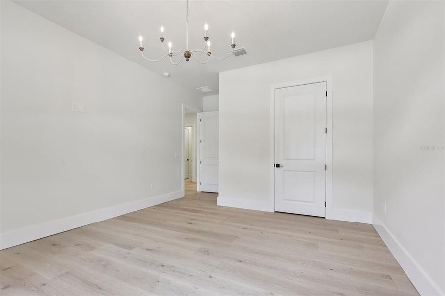 Spacious, unfurnished interior of a new home in , Lutz (Image 19).