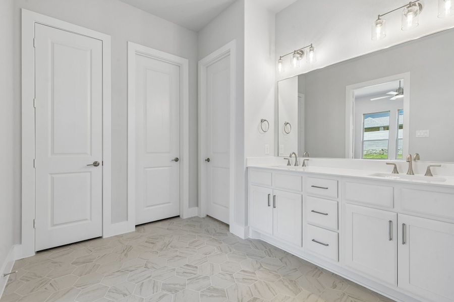 Furnished interior view inside a new home in Painted Tree Lakeside, McKinney (Image 11).