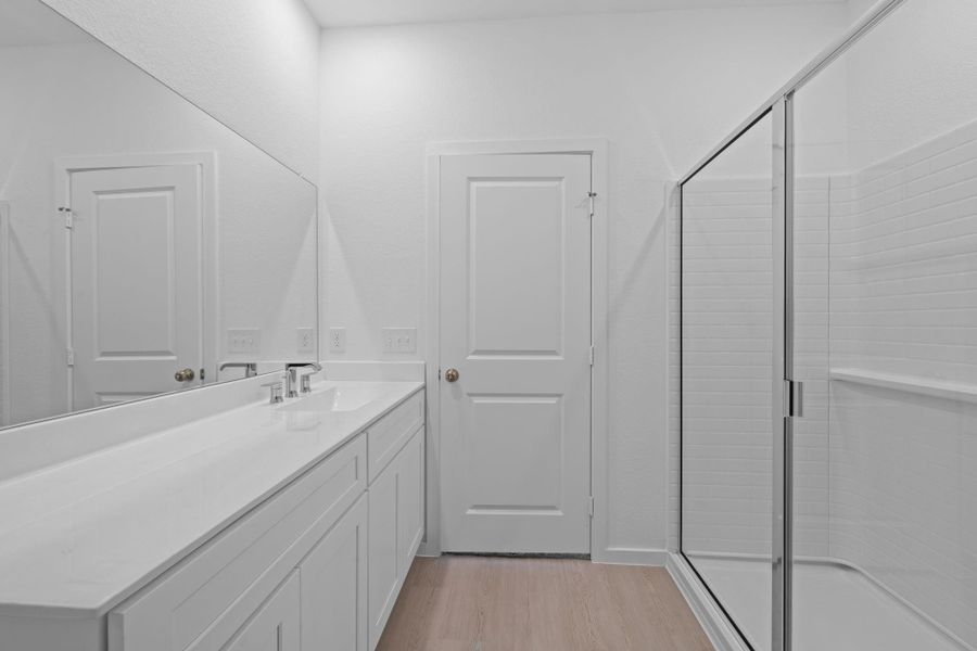 Furnished interior view inside a new home in Crosby Farms, Crosby (Image 7).