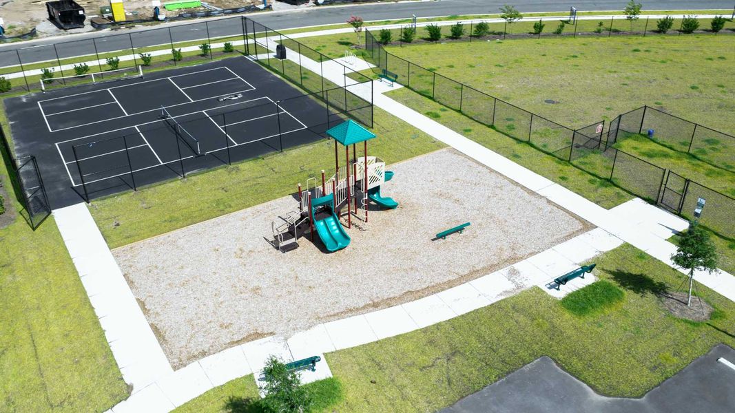 Community amenities in Grayson Park, Leland (Image 31). Community amenities in Grayson Park, Leland (Image 31).