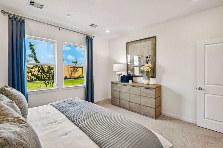 Representative furnished interior of a home built from the Juliet by Taylor Morrison in Mason Woods, Cypress (Image 32). Representative furnished interior of a home built from the Juliet by Taylor Morrison in Mason Woods, Cypress (Image 32).