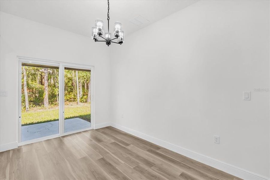 Spacious, unfurnished interior of a new home in , Citrus Springs (Image 12).