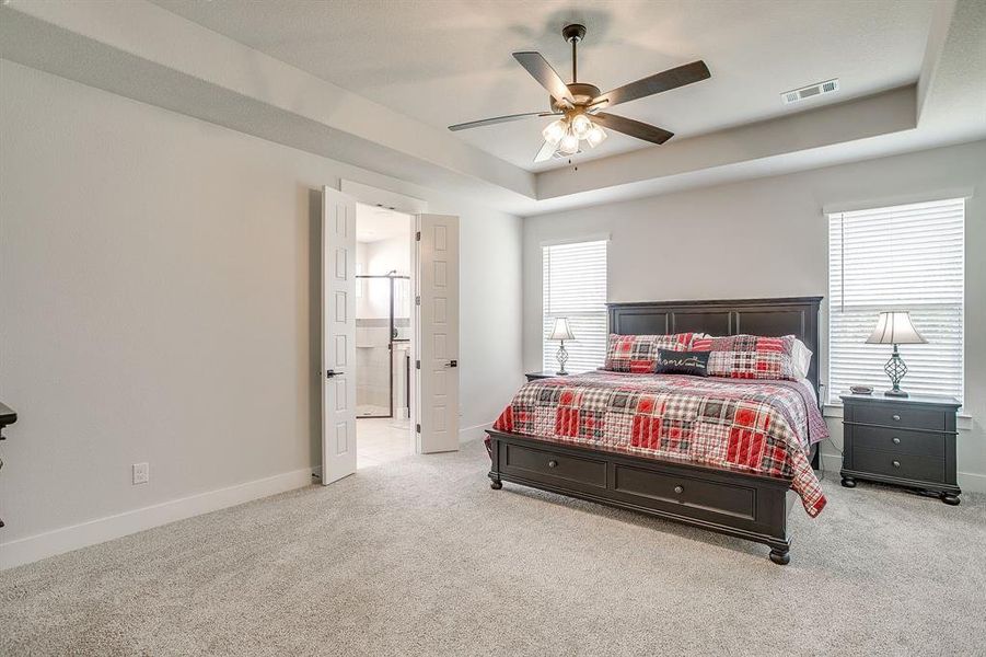 Furnished interior view inside a new home in , Waxahachie (Image 12).