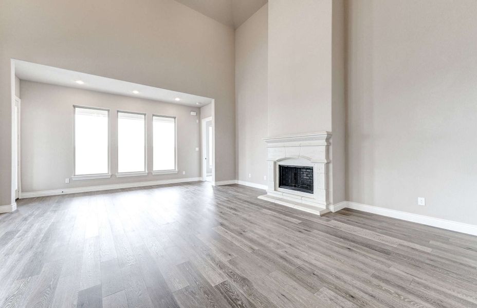 Spacious, unfurnished interior of a new home in Bridgeland 60′, Cypress (Image 27).