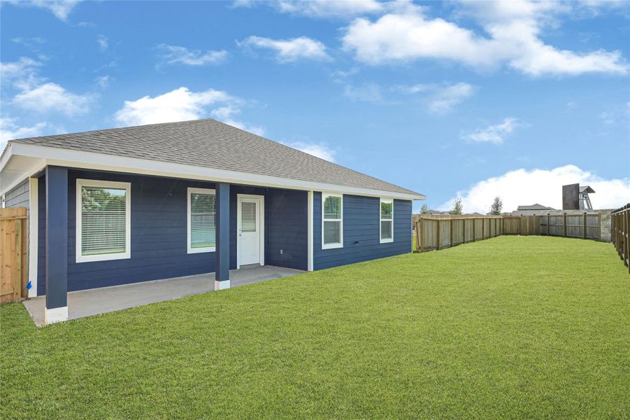 Exterior details and patio area of a home in Holly Ridge, Rosenberg (Image 22).