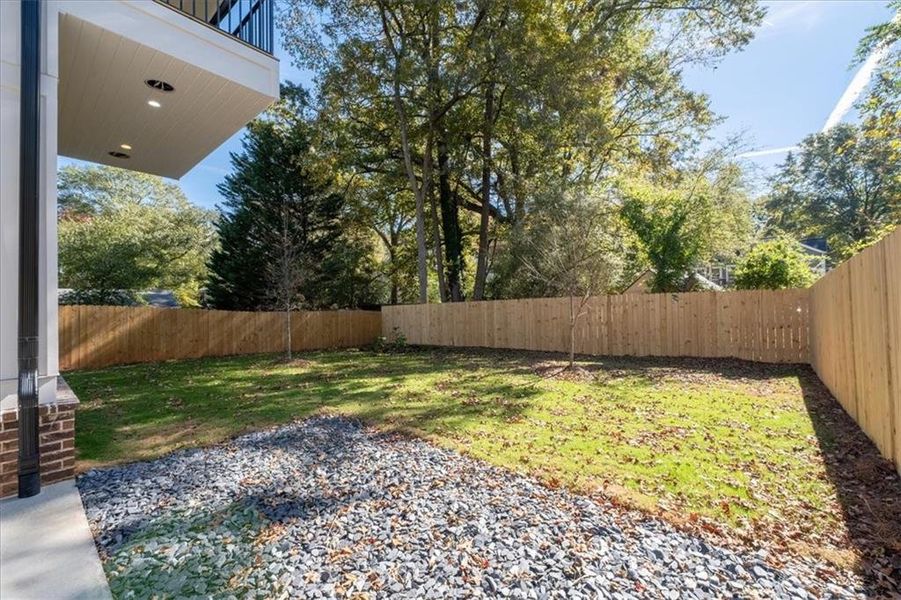 Exterior details and patio area of a home in , Decatur (Image 4).