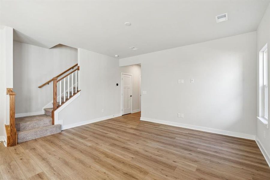 Spacious, unfurnished interior of a new home in Crescent Cove, Summerville (Image 16).