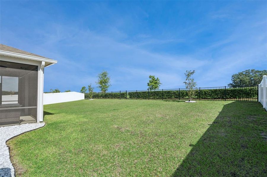Exterior details and patio area of a home in , Mascotte (Image 25).
