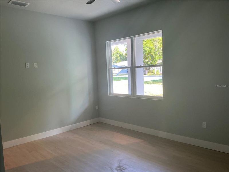 Spacious, unfurnished interior of a new home in , Deland (Image 27).