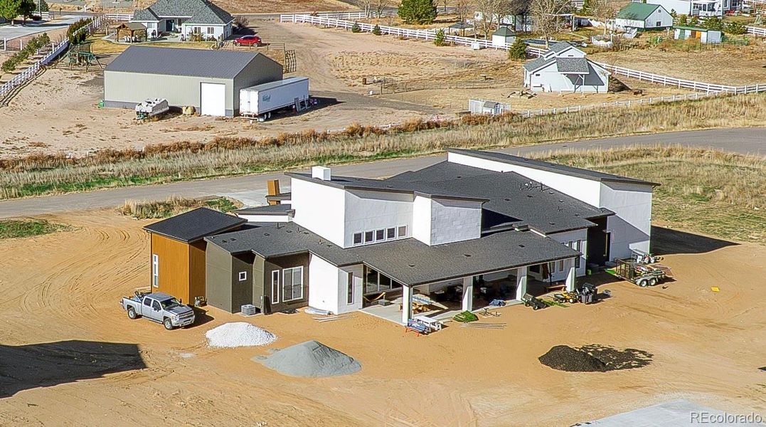 Image 10 of a home in .